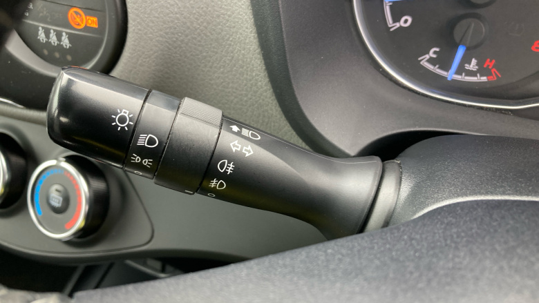 Toyota Yaris 1.5 VVT-i Icon 5dr Petrol Hatchback